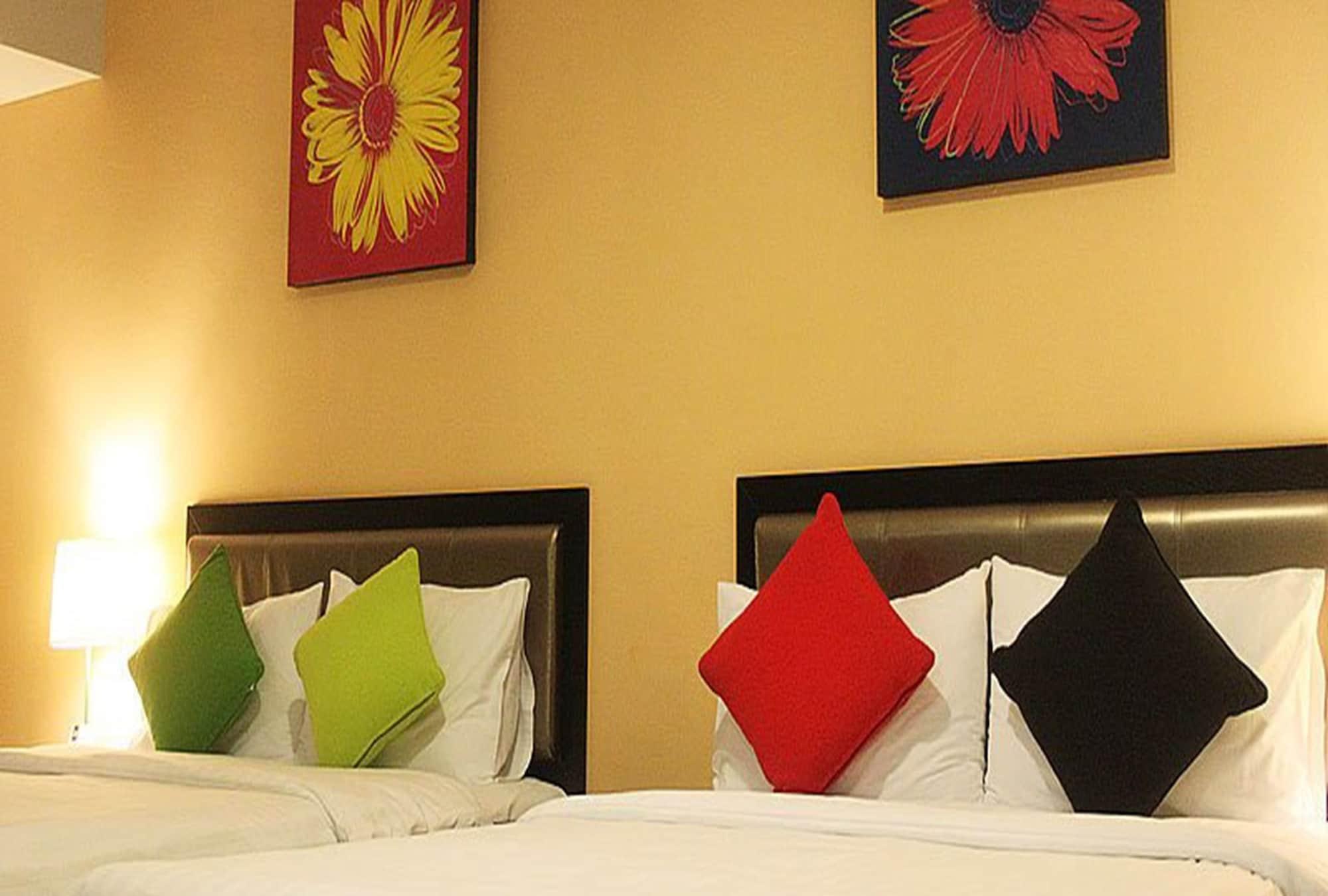 The Brunei Hotel Бандар-Сери-Бегаван Экстерьер фото